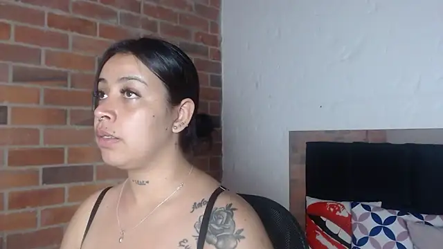 salome  hills1 online show from January 5, 7:39 pm