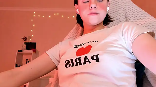 Britney Ross online show from December 1, 4:16 am