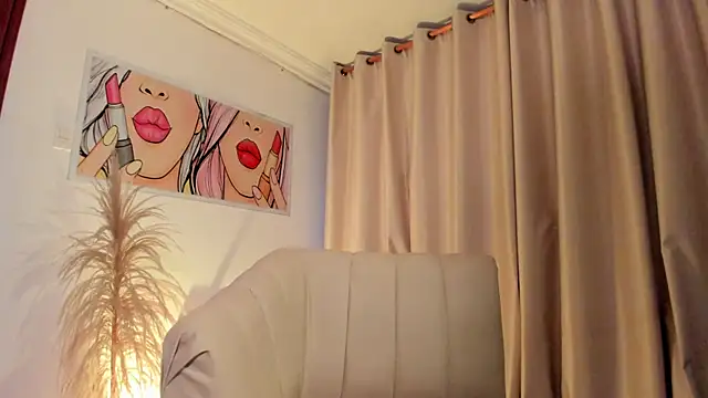 SkiinnyAna online show from January 17, 7:54 pm