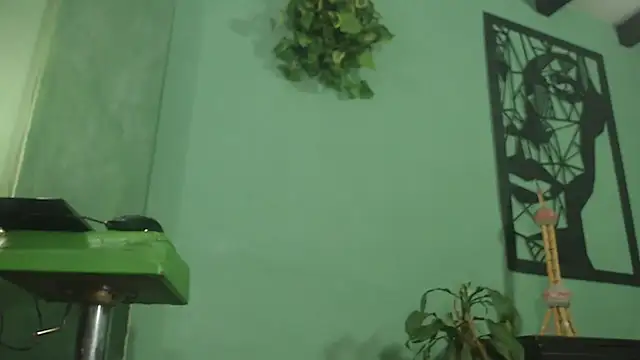 thirstymoonxx online show from November 9, 4:19 am