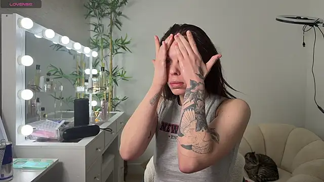 NattyFierros online show from April 14, 9:15 pm