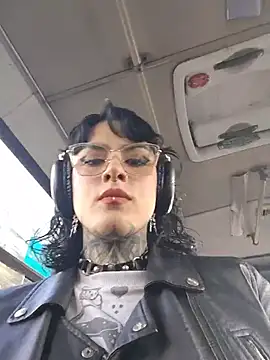 taaylor33 online show from July 28, 9:36 pm