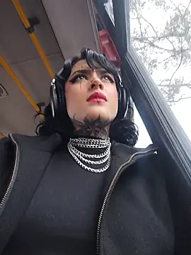 taaylor33 online show from April 17, 10:23 pm