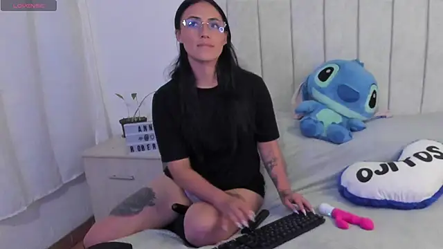 anny roberts online show from January 8, 11:09 pm