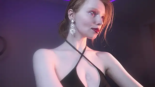 ginger hugs online show from October 24, 10:17 pm