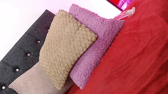 Isabela cameron vn online show from October 4, 6:19 am