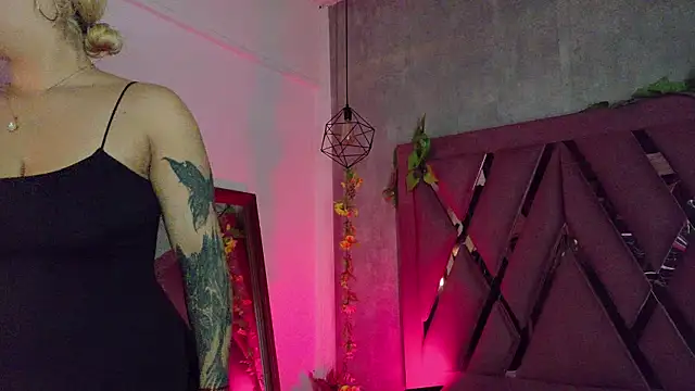 Haelycute online show from February 13, 12:29 pm