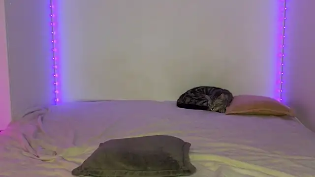 Nessa Rosse online show from November 21, 4:53 pm