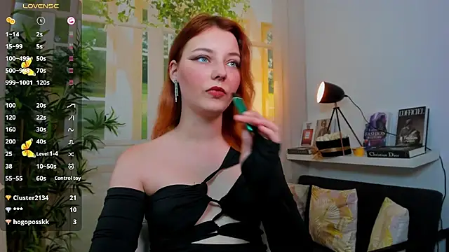 Snapshot of pretty_little_thing chatting on September 26, 2:15 pm pretty little thing online show from September 26, 2:15 pm
