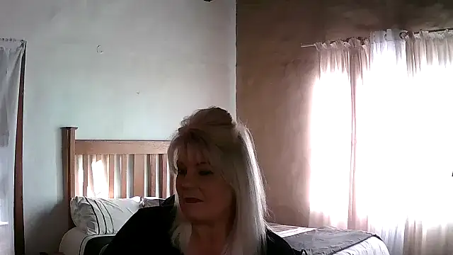 Miahotmilf online show from October 12, 3:14 pm