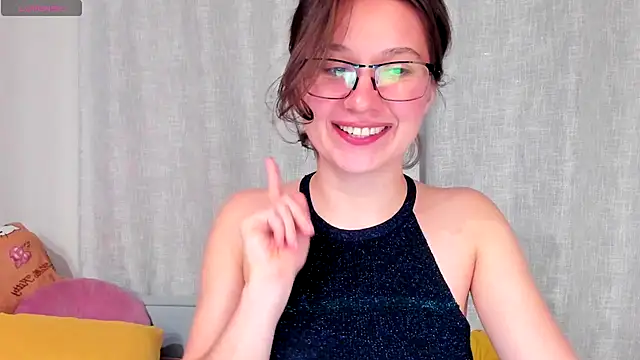 Lilith lutherlow online show from October 5, 5:51 pm