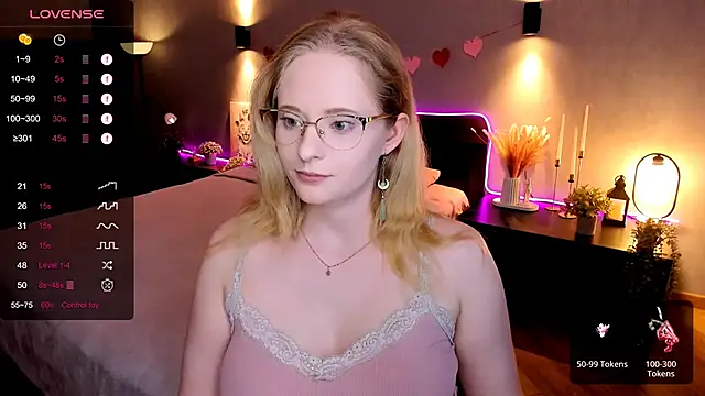 Aemilia  online show from November 17, 8:59 am