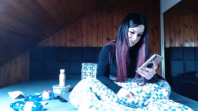 BoeseMoni1998 online show from November 17, 11:44 am