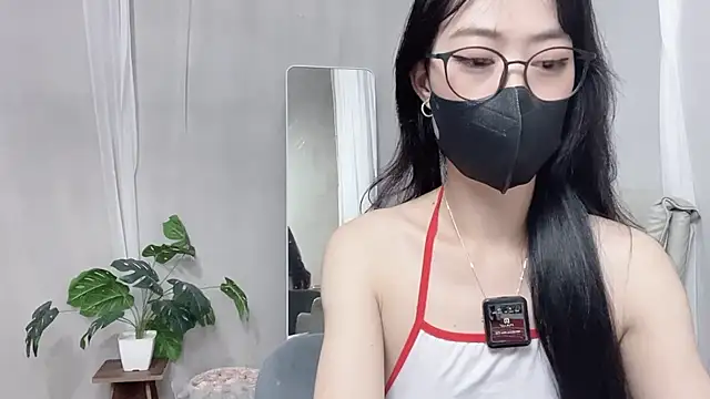 Snapshot of _minji_bae chatting on September 25, 8:57 am minji bae online show from September 25, 8:57 am