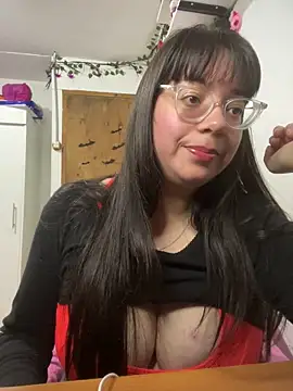 indiegirl666 online show from December 23, 4:16 am