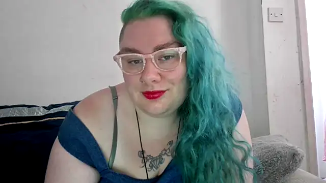 Bustycurves online show from July 9, 8:39 am
