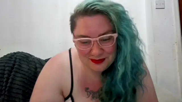 Bustycurves online show from June 26, 11:17 pm