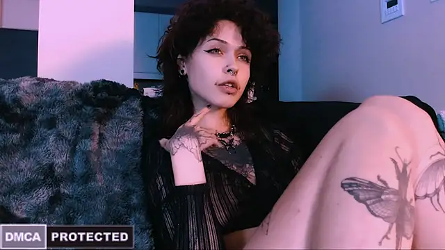 NaughtyLittleFox online show from October 30, 5:21 am