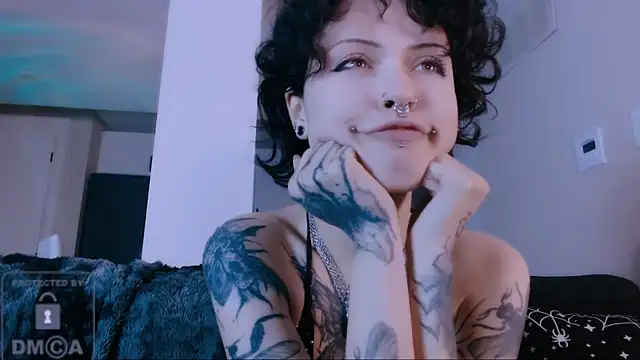 NaughtyLittleFox online show from July 15, 4:39 am