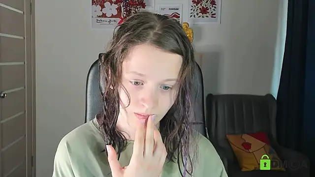 Alina Mills online show from May 24, 10:25 am