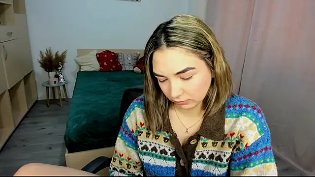 Alexa Dolly12 online show from January 9, 8:19 am