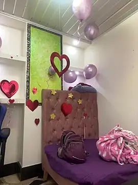  luna torres online show from February 28, 1:21 pm