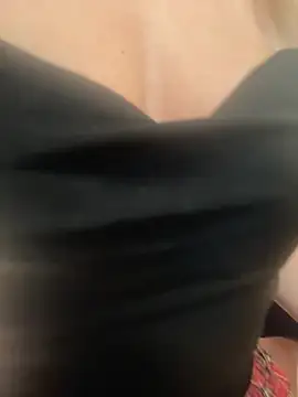 SweetCupcaks online show from March 11, 1:14 pm