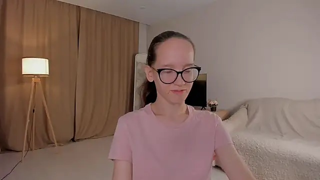 BettyBrowni online show from October 18, 4:10 pm