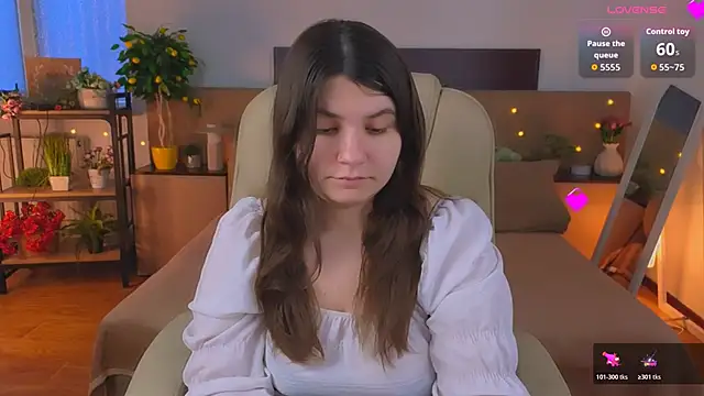 Viola  Shy online show from May 28, 2:53 am