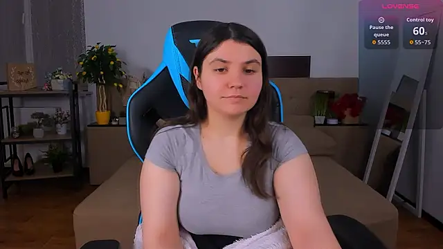 Viola  Shy online show from February 5, 9:29 pm