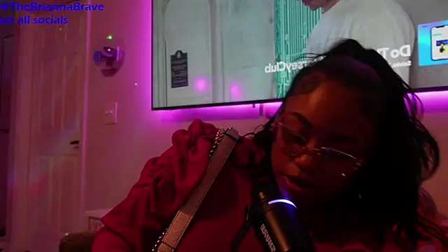 BriannaBrave online show from March 21, 1:43 am