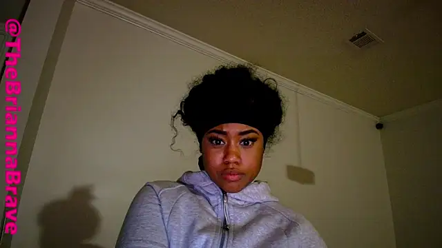 BriannaBrave online show from December 23, 2:04 am