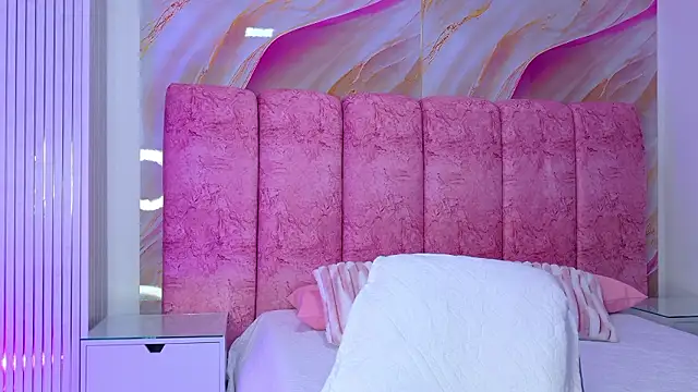 kendal rossi online show from February 25, 12:26 pm