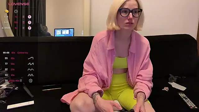 Sexy Sweets online show from October 5, 8:47 pm