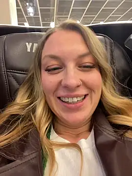 Sweet   Emily online show from January 18, 1:18 pm