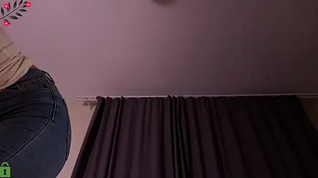 Eva Natsumi online show from May 6, 5:39 pm
