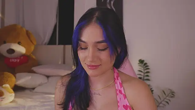 AnnyHizzle online show from May 4, 3:43 am