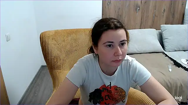 VioletaFlower7 online show from June 24, 10:47 am