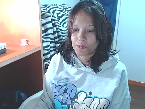 home vlak online show from April 19, 8:00 pm