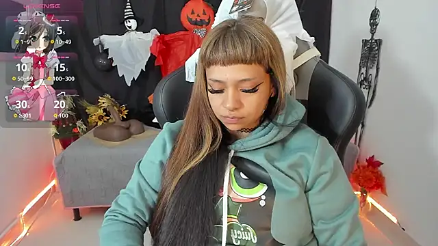 Snapshot of zoesullivan chatting on October 14, 10:23 pm zoesullivan online show from October 14, 10:23 pm