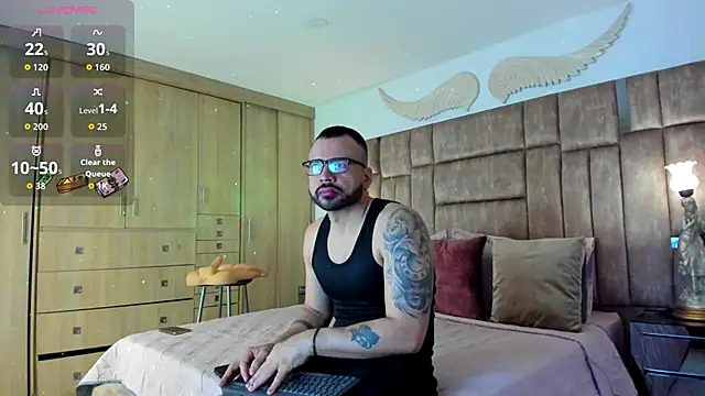 petterwilly1 online show from October 1, 4:12 pm