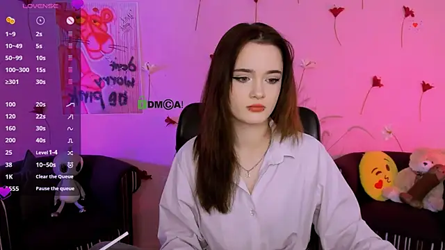 liana kisses online show from April 8, 8:11 pm