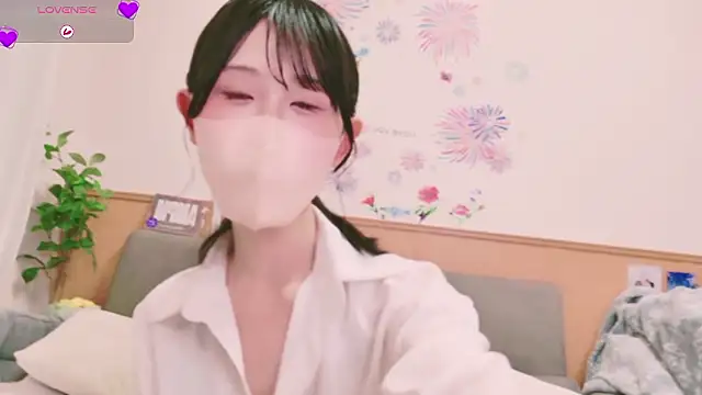 Snapshot of Conatsu chatting on September 19, 6:23 am Conatsu online show from September 19, 6:23 am