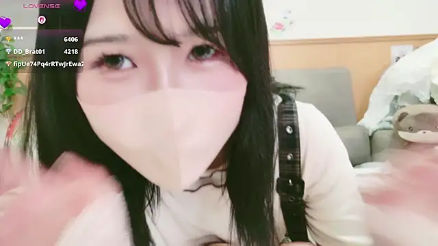 Snapshot of Conatsu chatting on October 16, 8:50 am Conatsu online show from October 16, 8:50 am