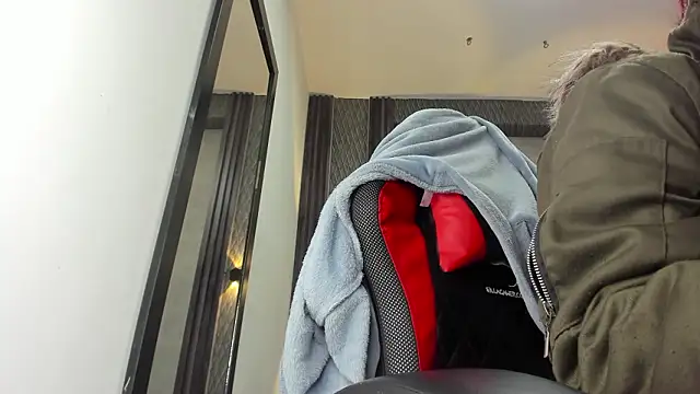 selene red  online show from March 9, 12:36 am