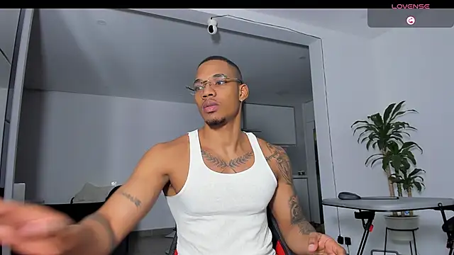 TROYWESLY- online show from September 26, 1:25 am