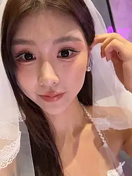 Momoever123456 online show from June 6, 2:01 pm
