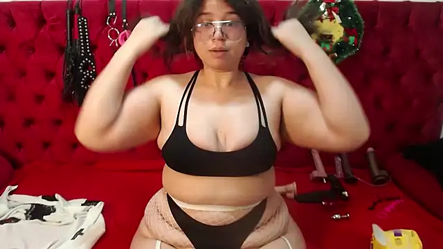 selenablairx online show from December 15, 5:01 am