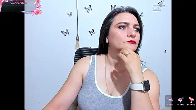 Amie Adams82  online show from July 16, 4:00 pm