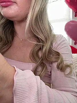 LoveShae  online show from March 17, 4:00 pm